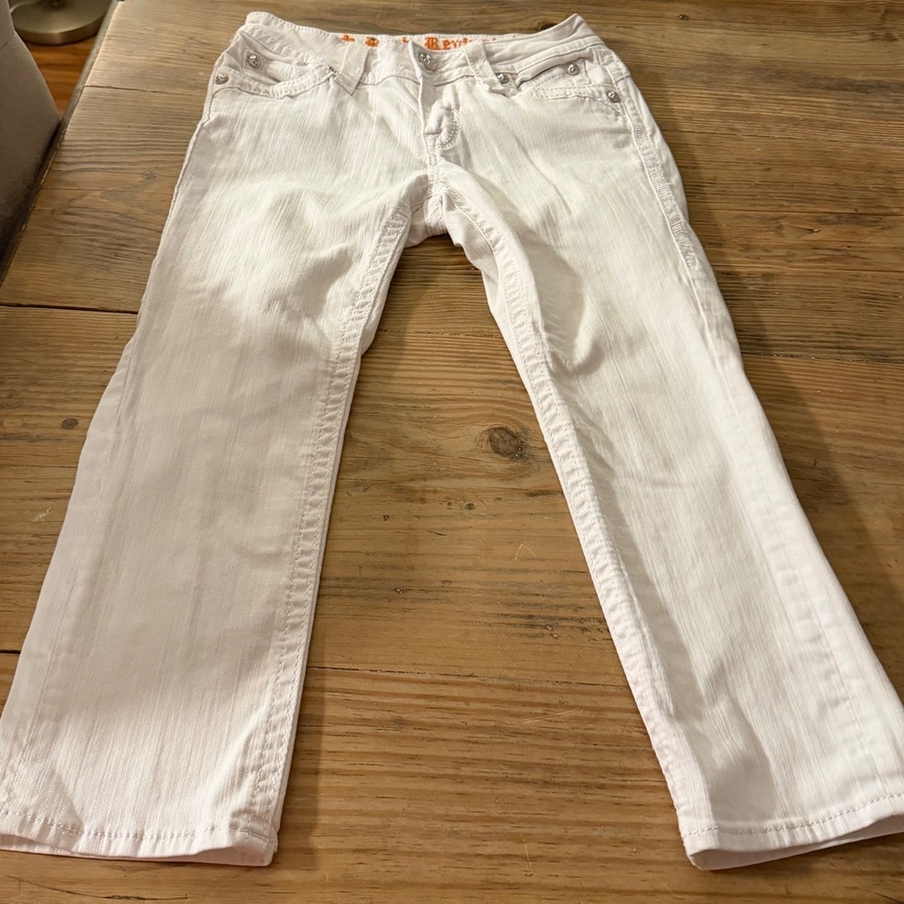 Rock Revival White Denim Capri Fleur De Lis Flap Pocket
